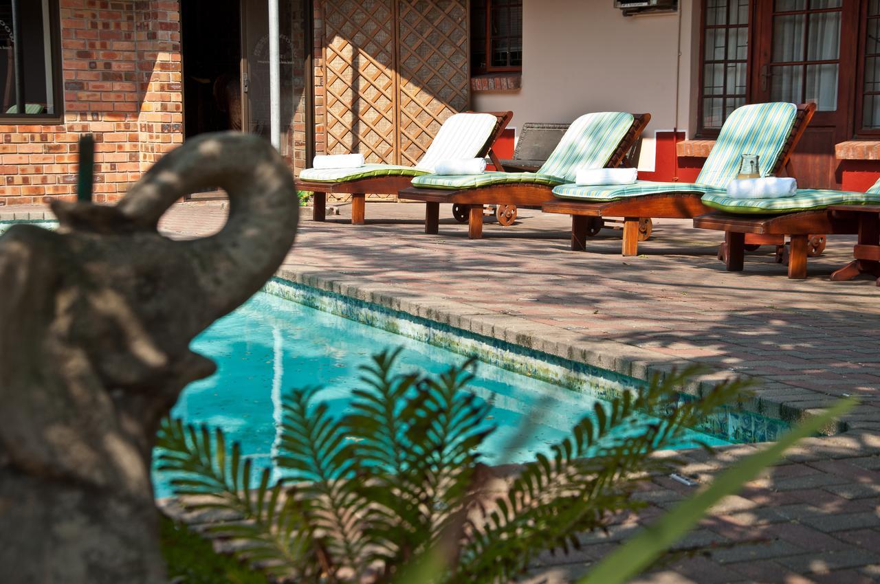 Woodpecker Inn Richards Bay Exterior photo