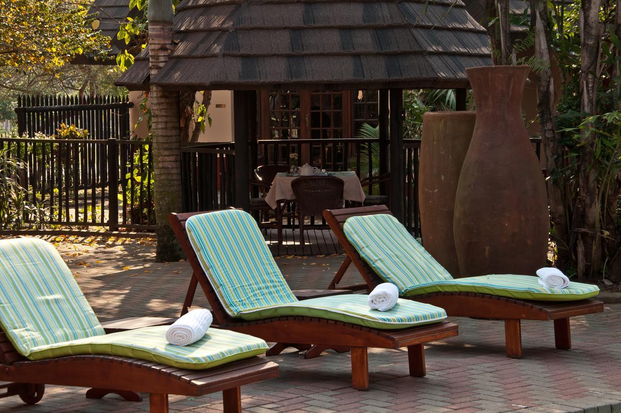 Woodpecker Inn Richards Bay Exterior photo