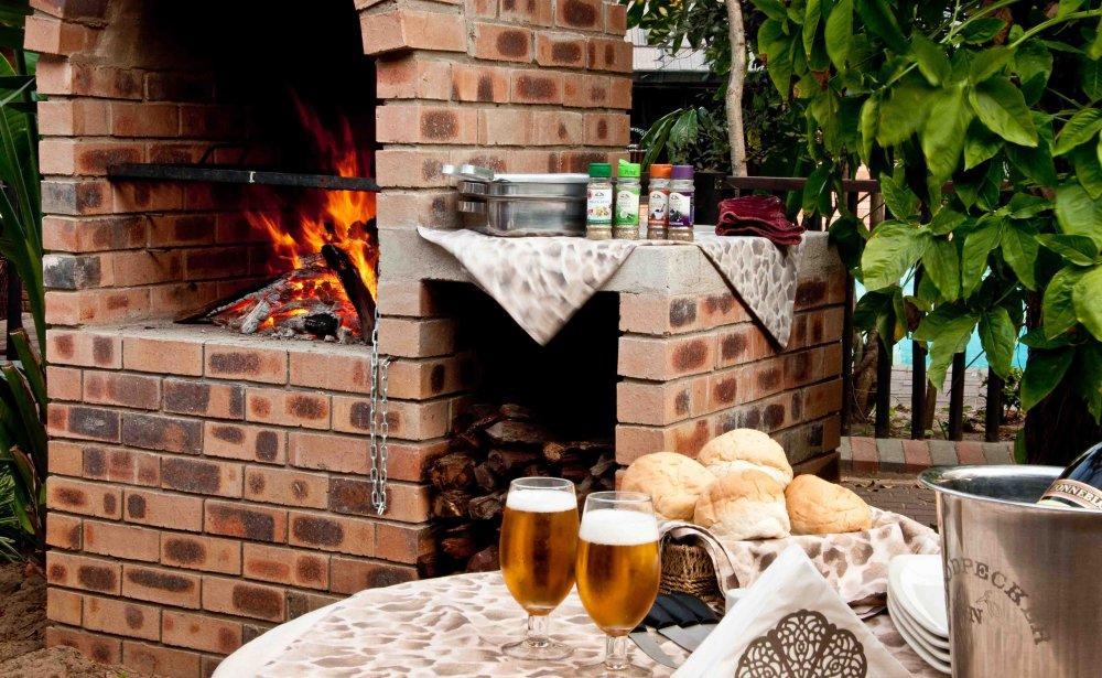 Woodpecker Inn Richards Bay Exterior photo