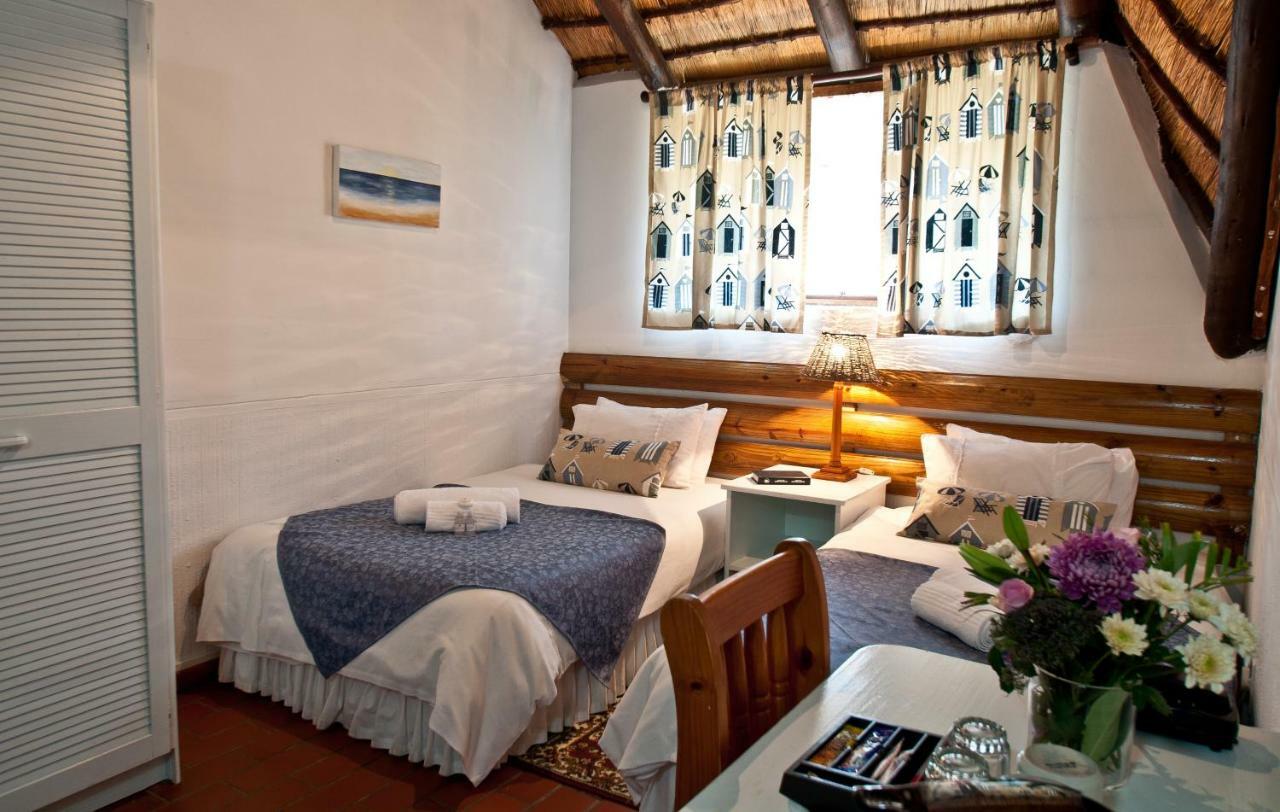 Woodpecker Inn Richards Bay Exterior photo